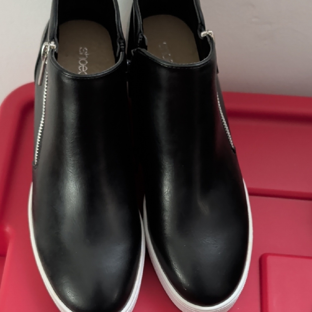 Shoe Dazzle Black Loafers with White Trim